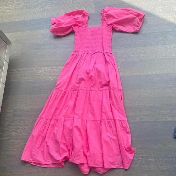 XiRENA Chiara Smocked Dress - Picture 1 of 4